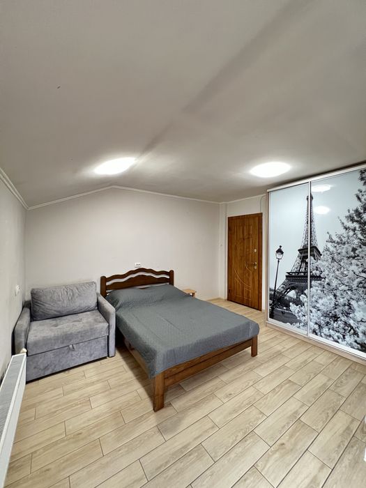 Здається квартира - студія вул. О.Довженка