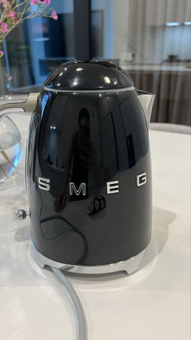 Чайник Smeg б/у,