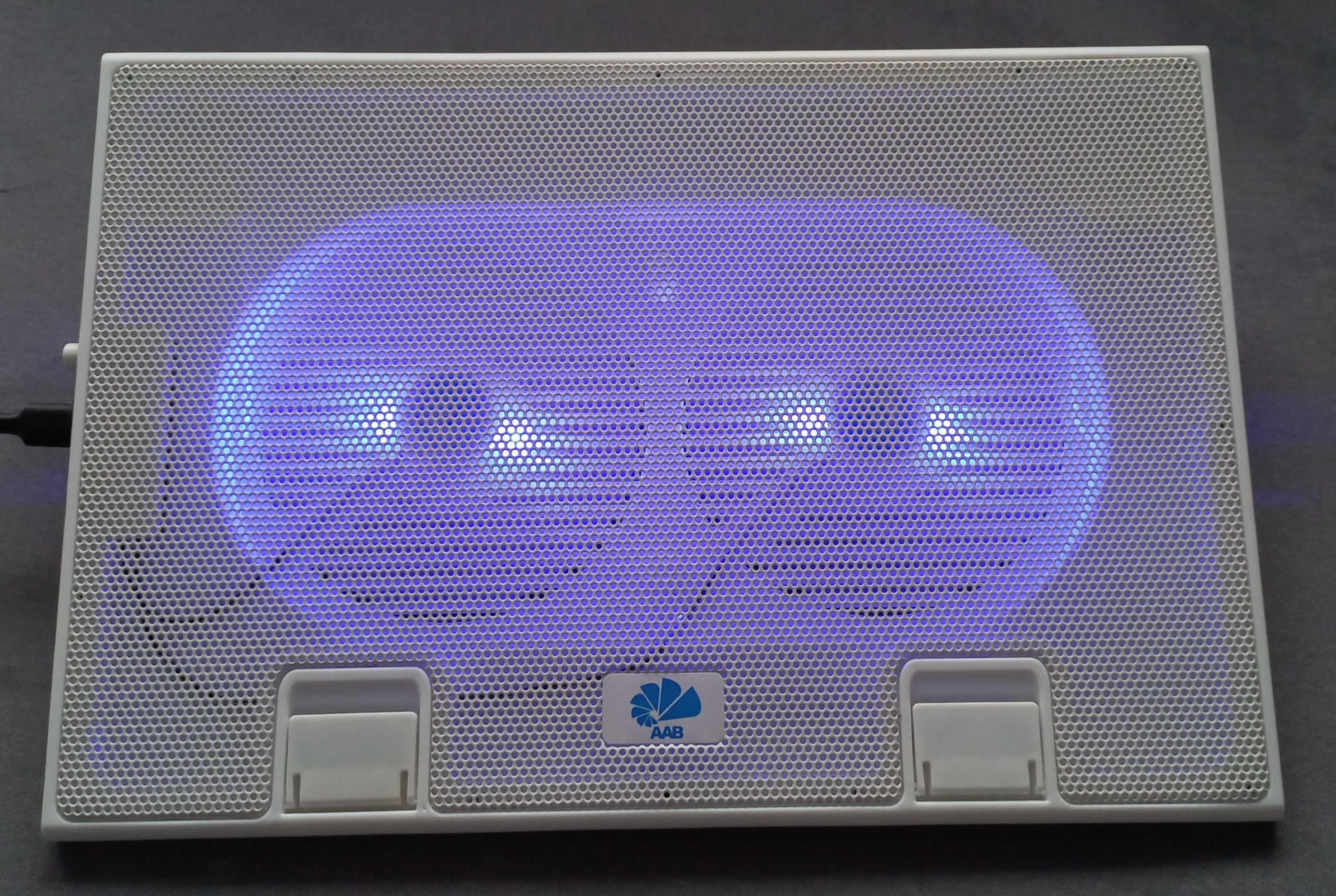 Podkładka chłodząca AAB Cooling biała z podświetleniem LED HUB