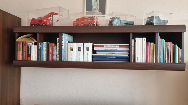 Półka na książki, NOWA