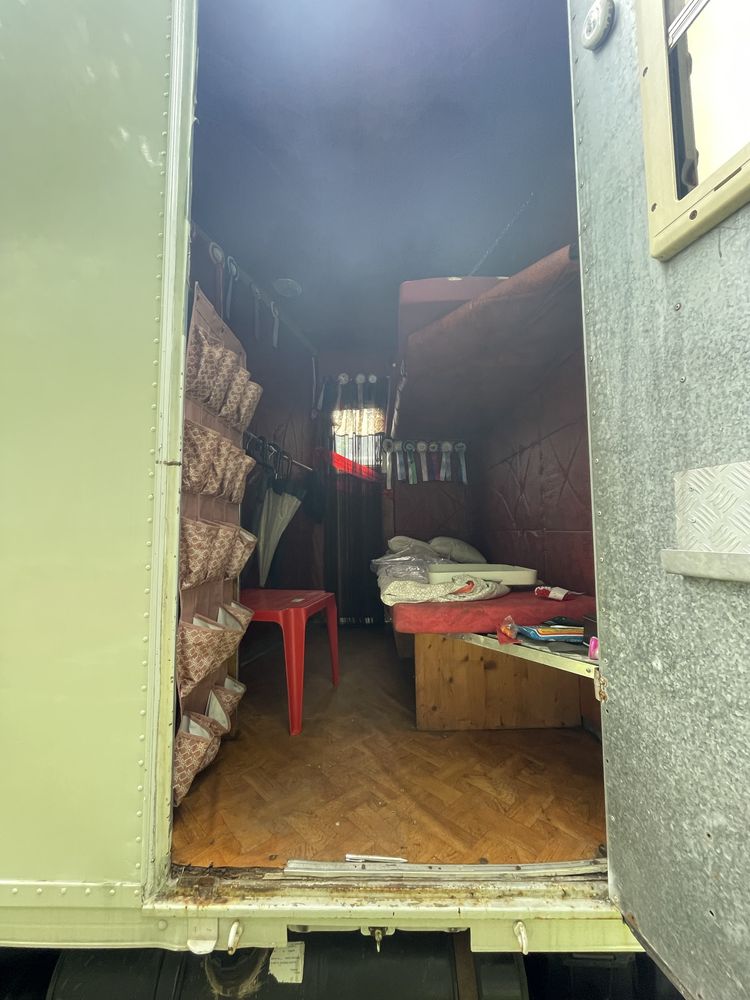 Man 8.224 do przewozu koni