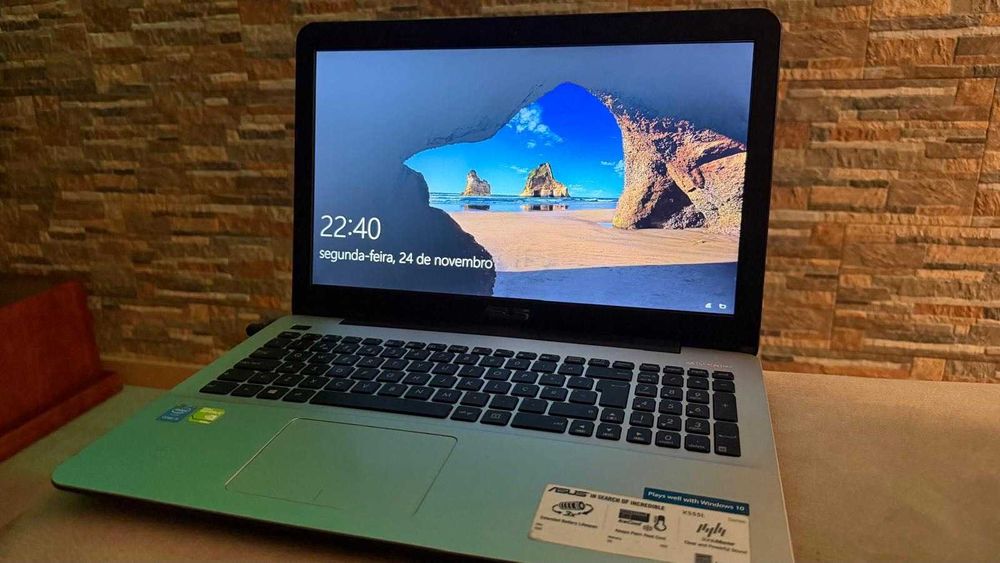 Portátil ASUS X555L + Rato