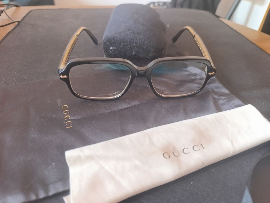 Armação Gucci como novo
