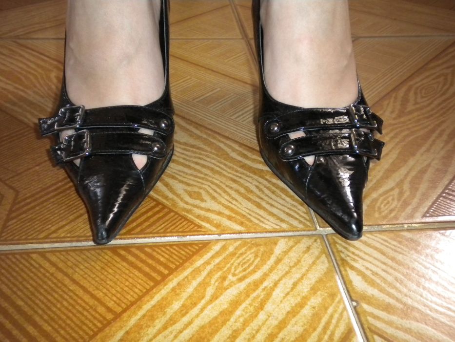 Sapatos Pretos Nº 37