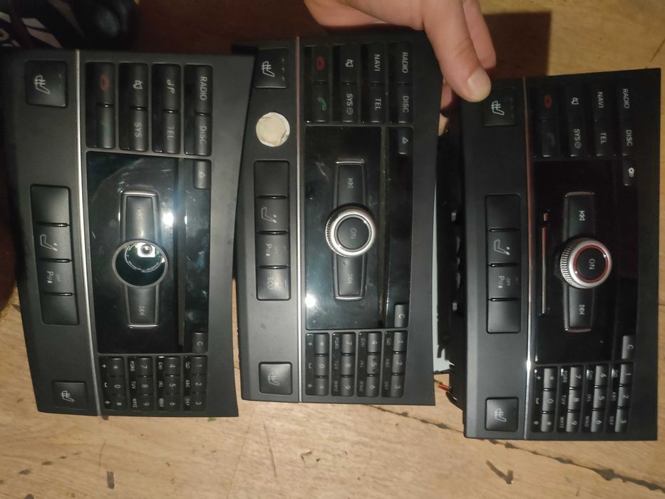 Panel radio 212.901.81.02 odtwarzacz navi Mercedes w212 A212.900.49.00
