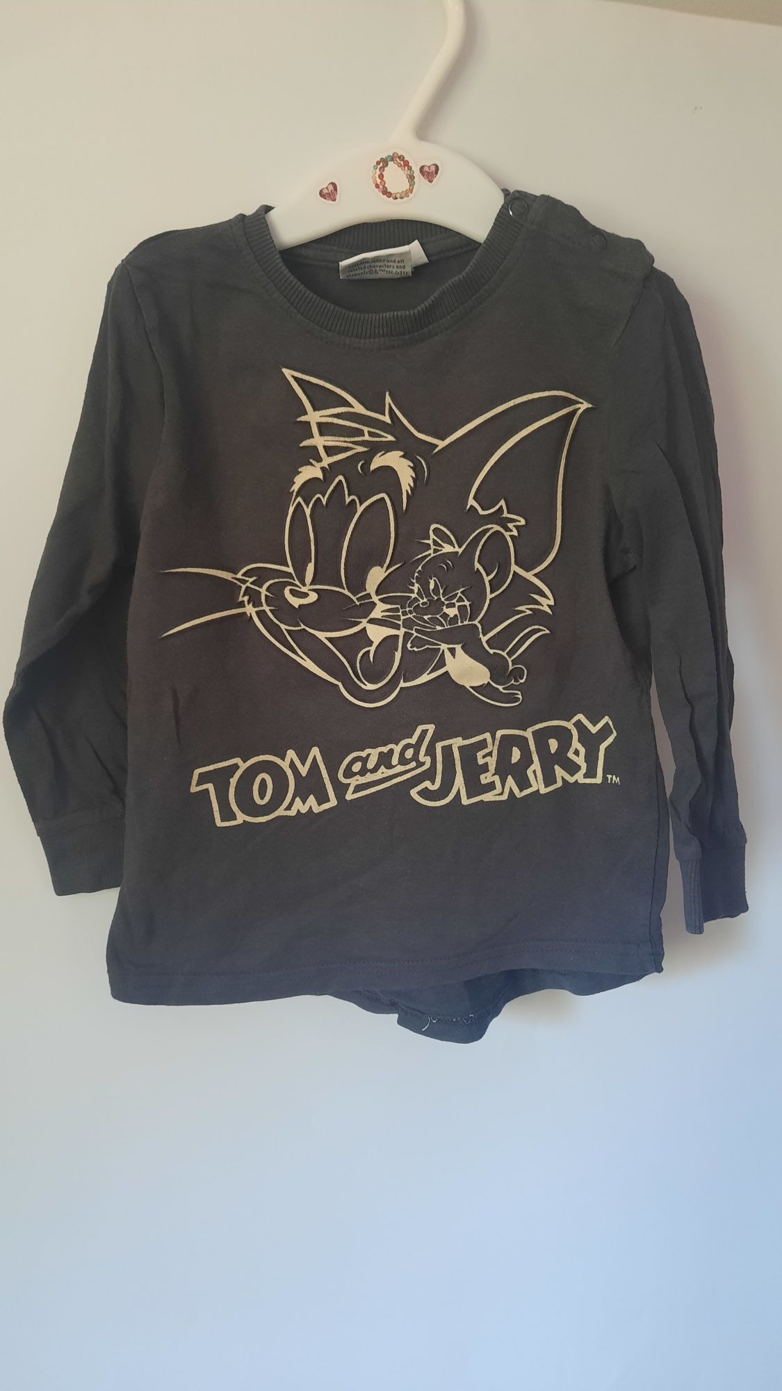 Bluzka Tom and Jerry dziecięca rozmiar 98
Rozmiar 98
Stan bardzo dobry