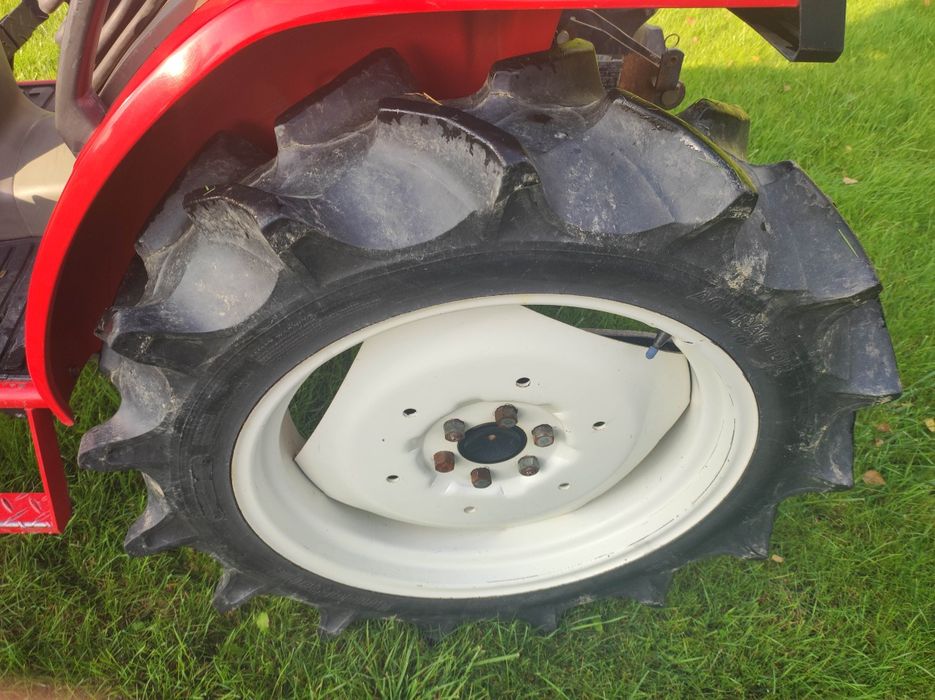 Traktorek ogrodowy yanmar f200/af24 ładowacz czołowy tur