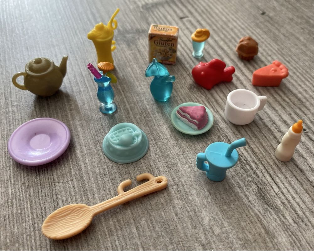 Zestaw mix dodatków dla lalek barbie jedzenie, meble, biżuteria