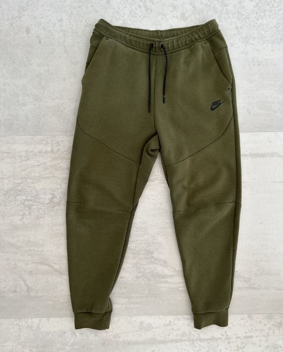Продам штаны nike tech fleece