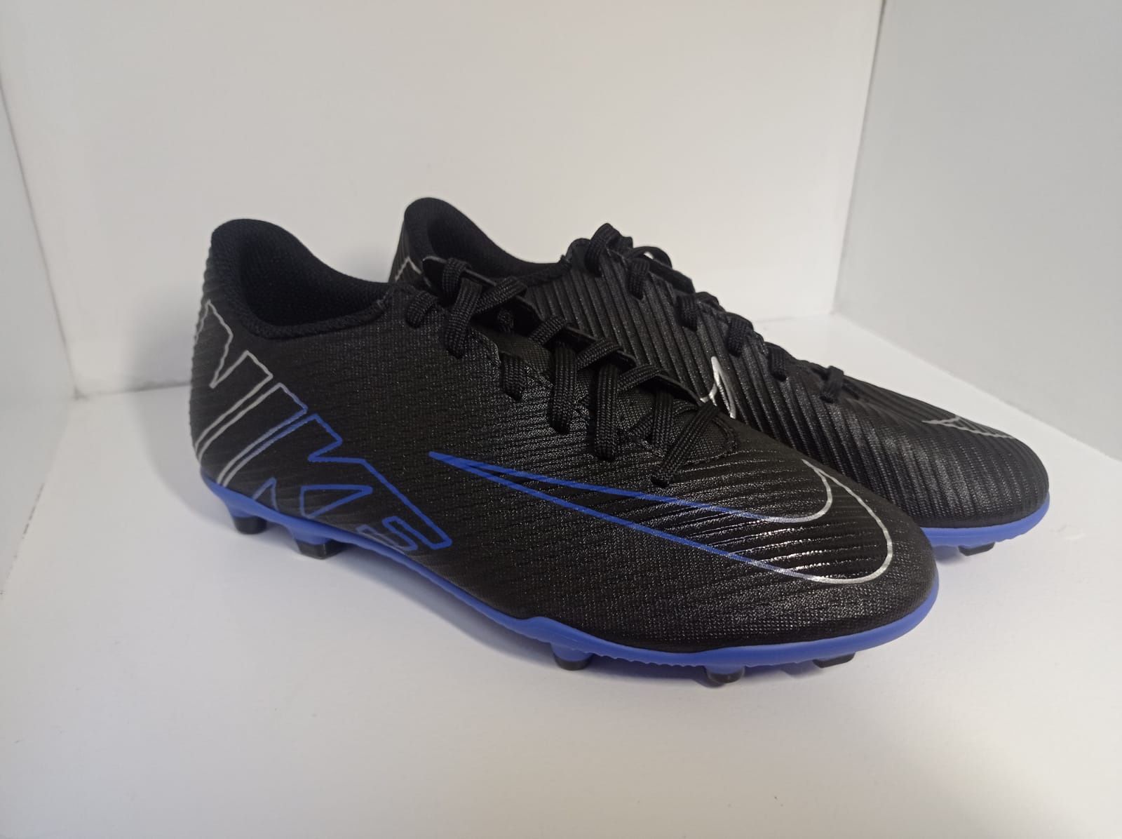 Nowe korki 37,5  Nike Performance Vapor Club FG/MG
MERCURIAL VAPOR 15