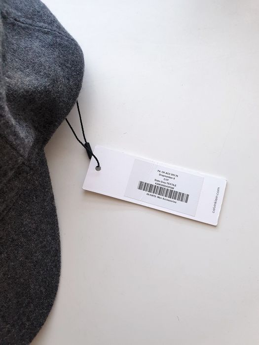 NOWA Czapka z daszkiem Calvin Klein