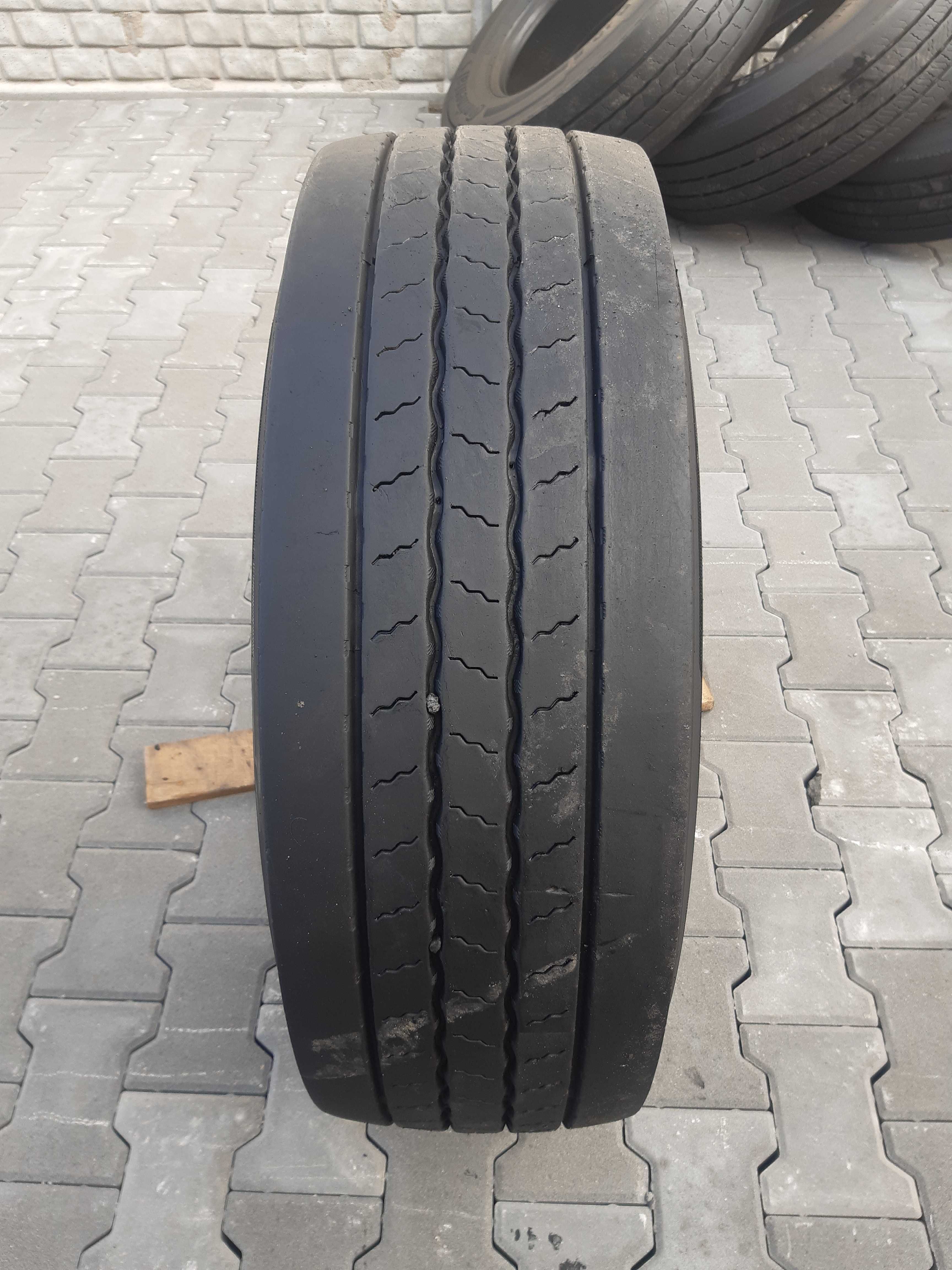 285/70R19.5 Continental Conti Hybrid HS3 przód