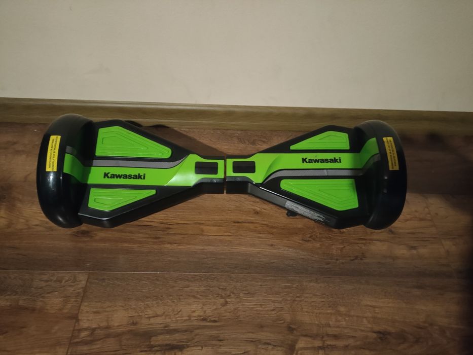 Deska elektryczna hoverboard kawasaki
Kolor: zielono-czarna
Stan: bar
