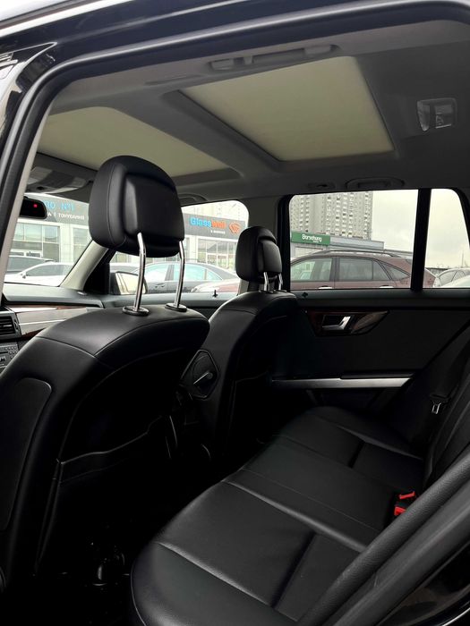 Mercedes-Benz GLK-Class 2012