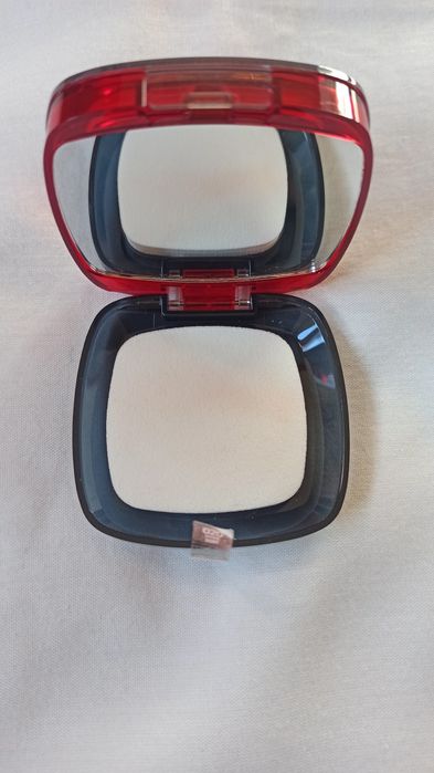 Base em pó L’Oréal Paris Infaillible Fresh Wear 24h 20 Ivory