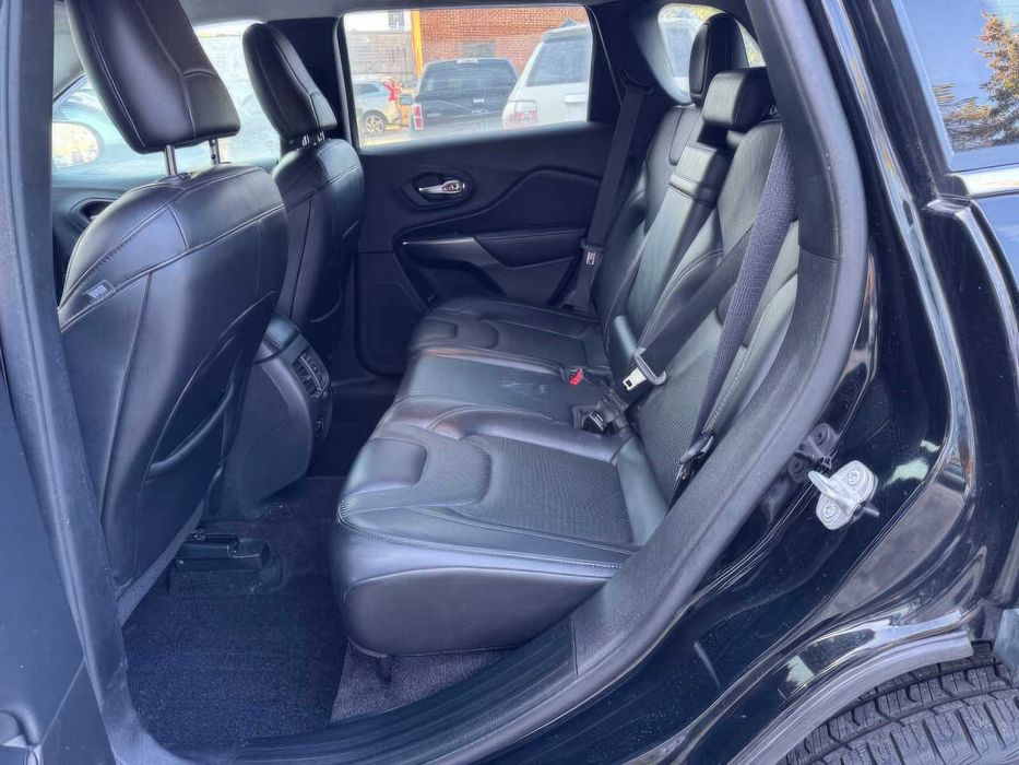Jeep Cherokee Limited      2019