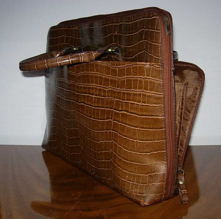 Брендовая сумка-портфель для ноутбука/ планшета