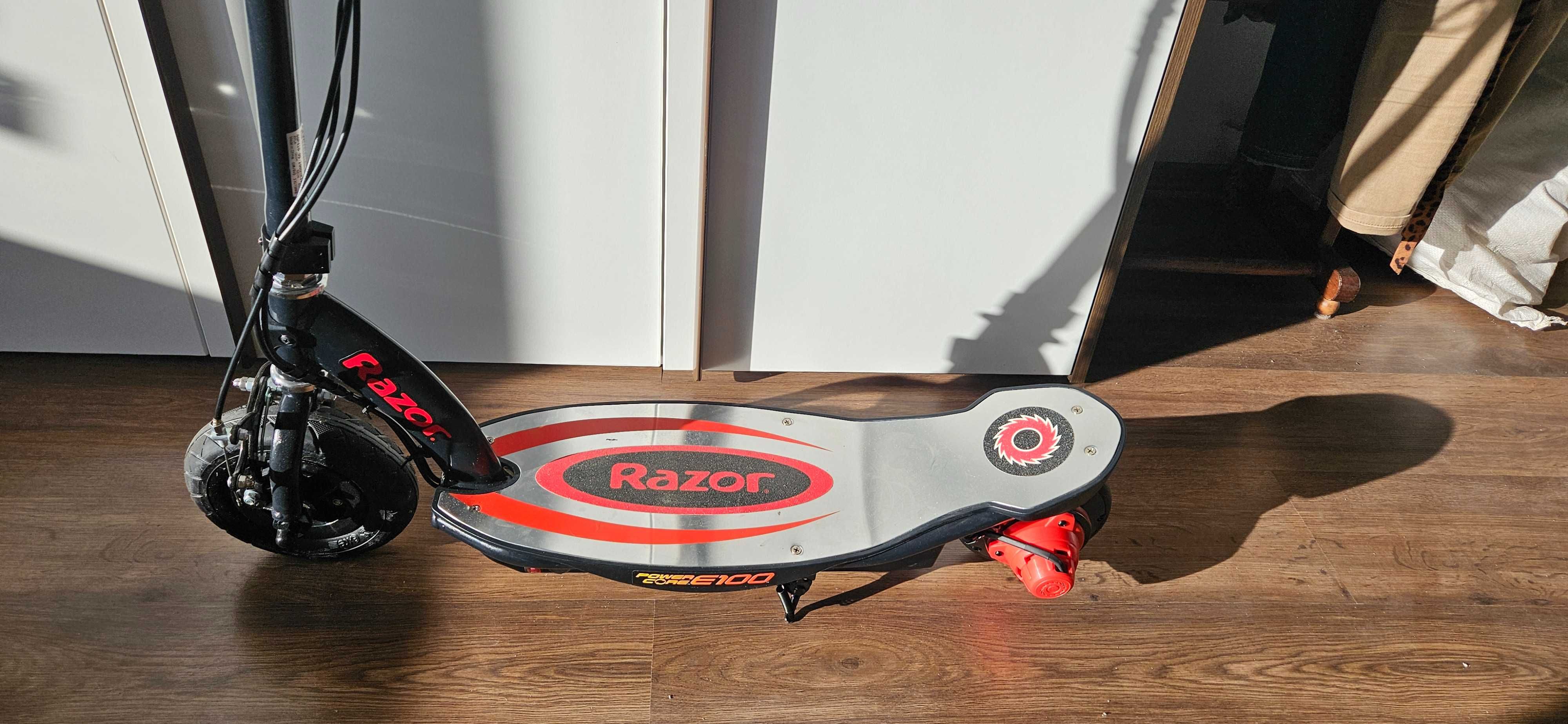 Электросамокат / Електросамокат Razor Power Core E100 (новий)