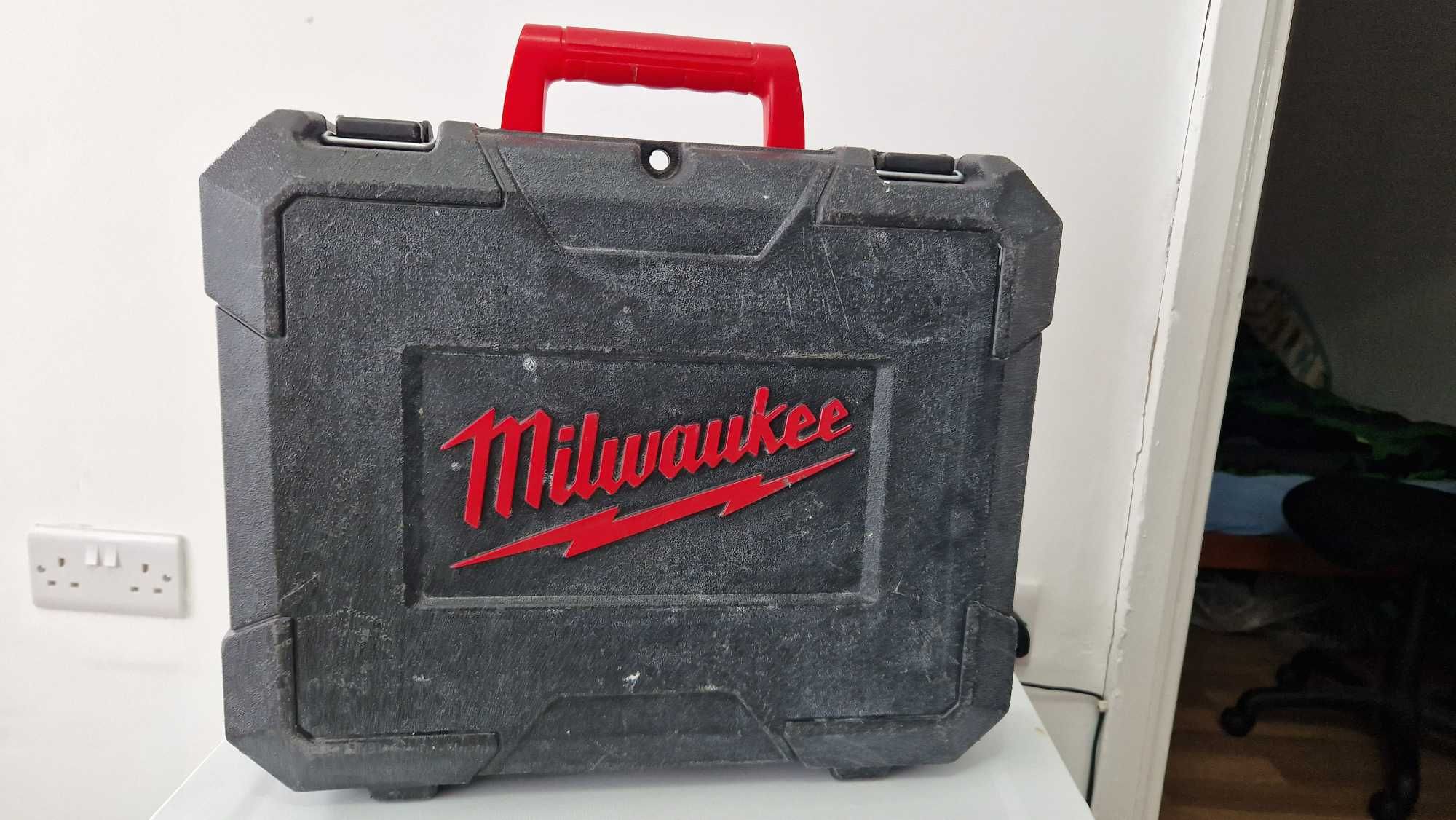 Milwaukee Zestaw Elektronarzędzi 18V.Wkretarka Mlotowiertarka.