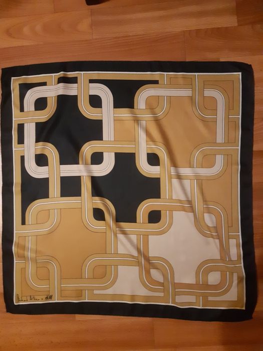 Винтажный стиль!Платок- шарфик  Richard Allen х H&M