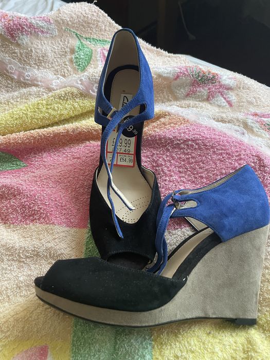 Босоніжки clarks