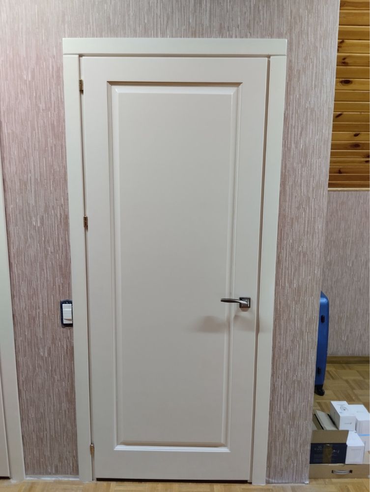 Двері міжкімнатні, вхідні, масив ясен дуб, вільха
