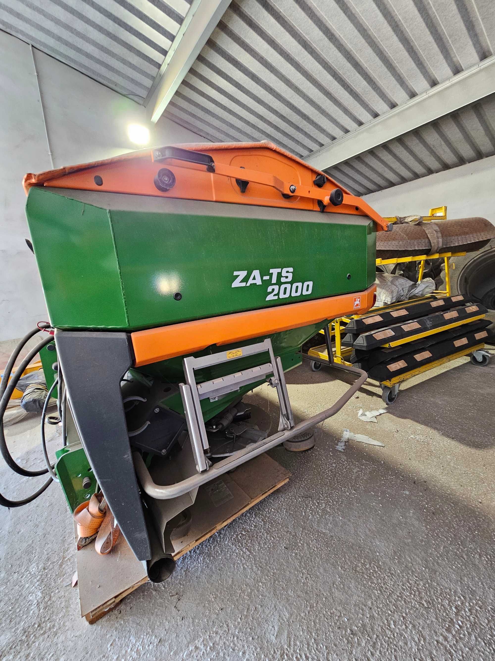 Rozsiewacz AMAZONE ZA-TS 2000