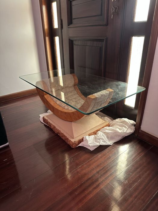 Mesa de centro pedra/vidro