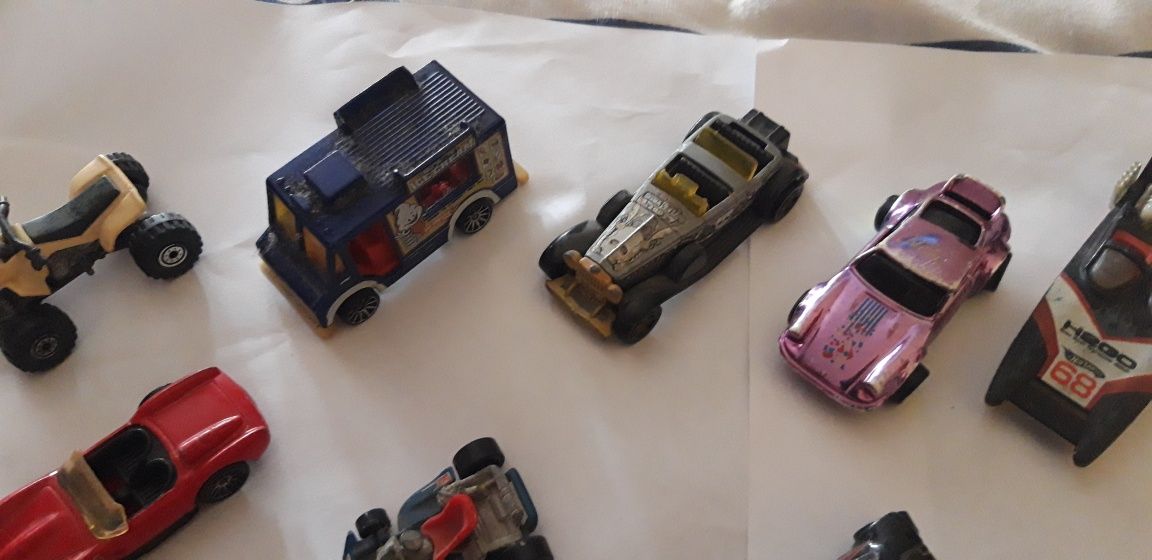 Conjunto de 12 Carrinhos Hotwheels Antigos