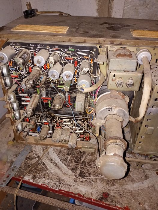 Весна 3  телевізор