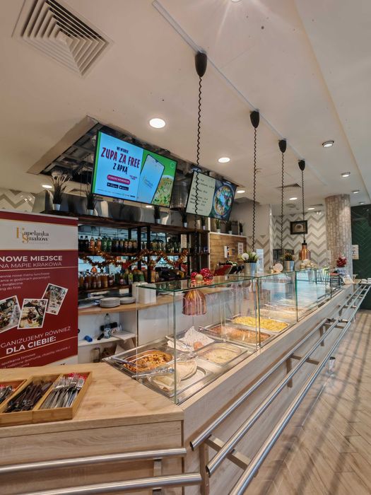 Podnajem działającej restauracji - 342mkw w cenie 7000/miesiąc