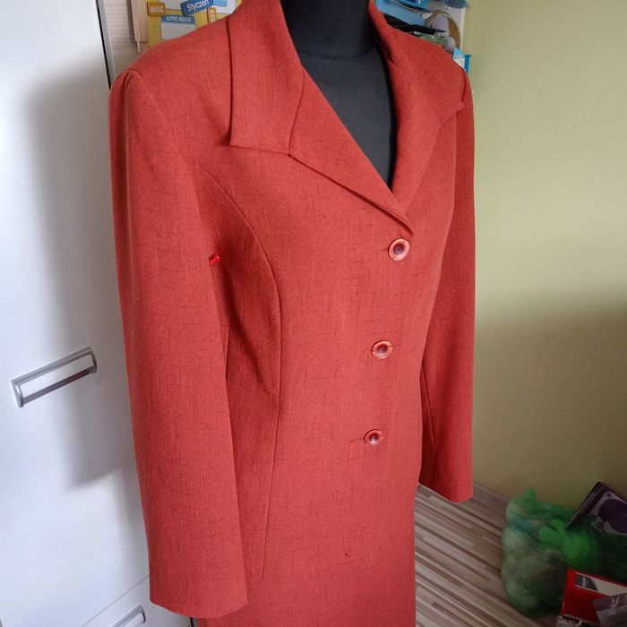 Żakiet garsonka damska kolor ceglany rozmiar 46 marynarka spódnica