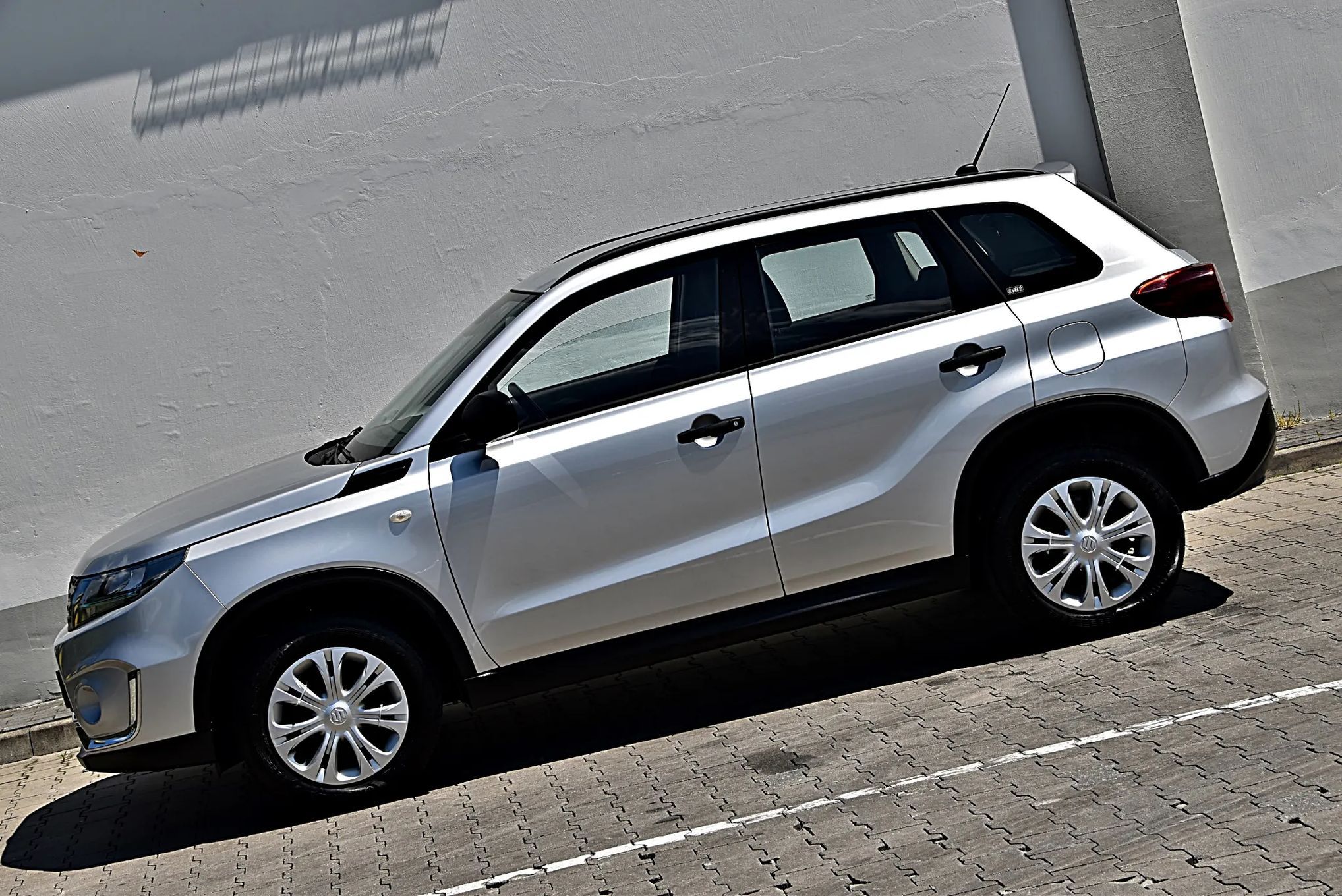 Suzuki Vitara / Salon Polska / Gwarancja VGS / Bezwypadkowy / Hybrid / Stan BDB