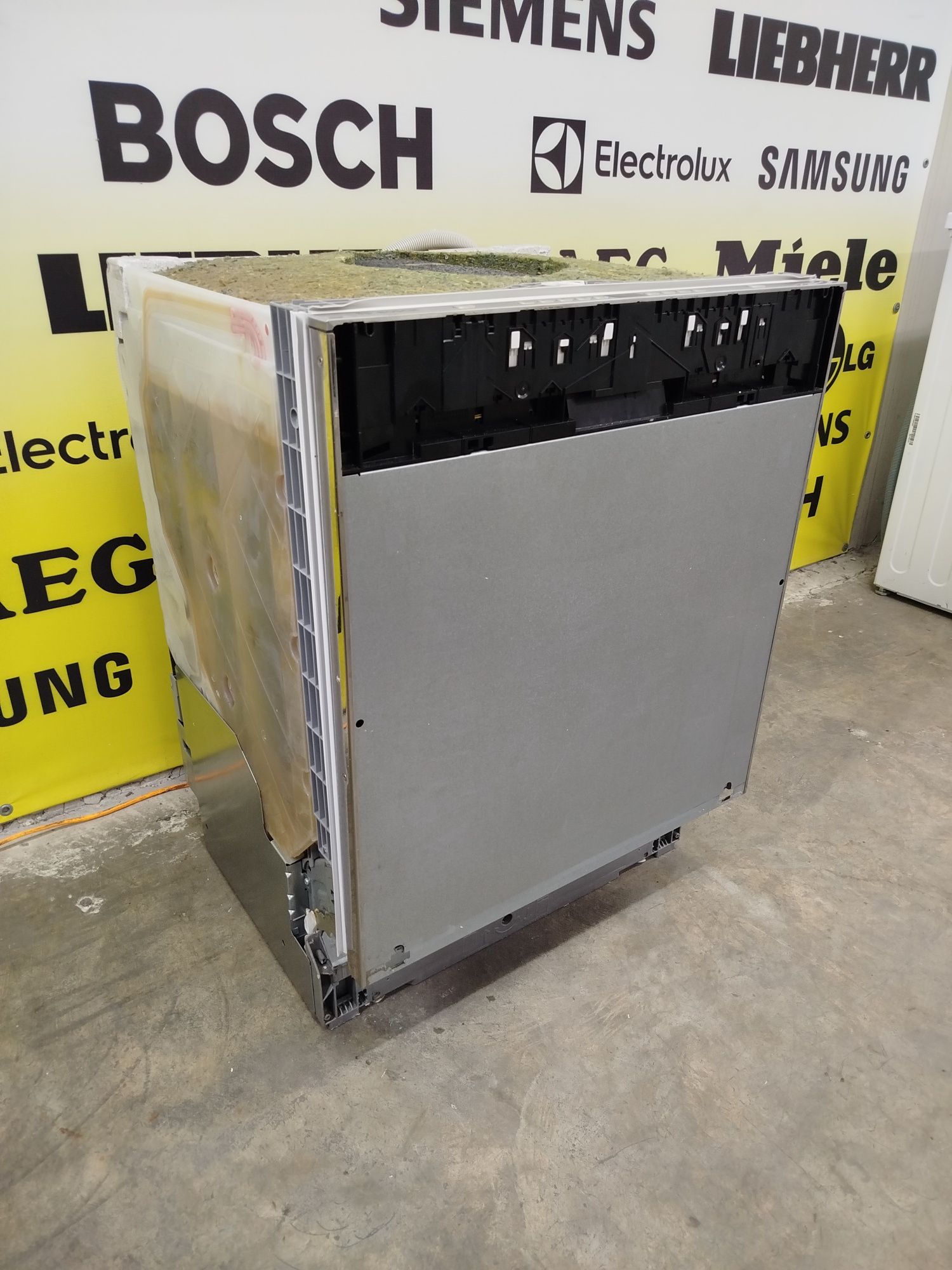 Посудомийна машина фірми Bosch, модель SMV53L50EU