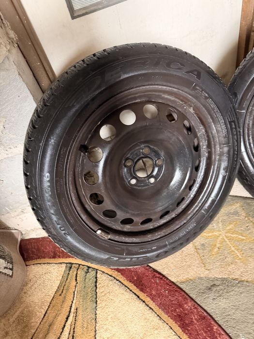 Opony zimowe Debica 205/55/16 jak nowe