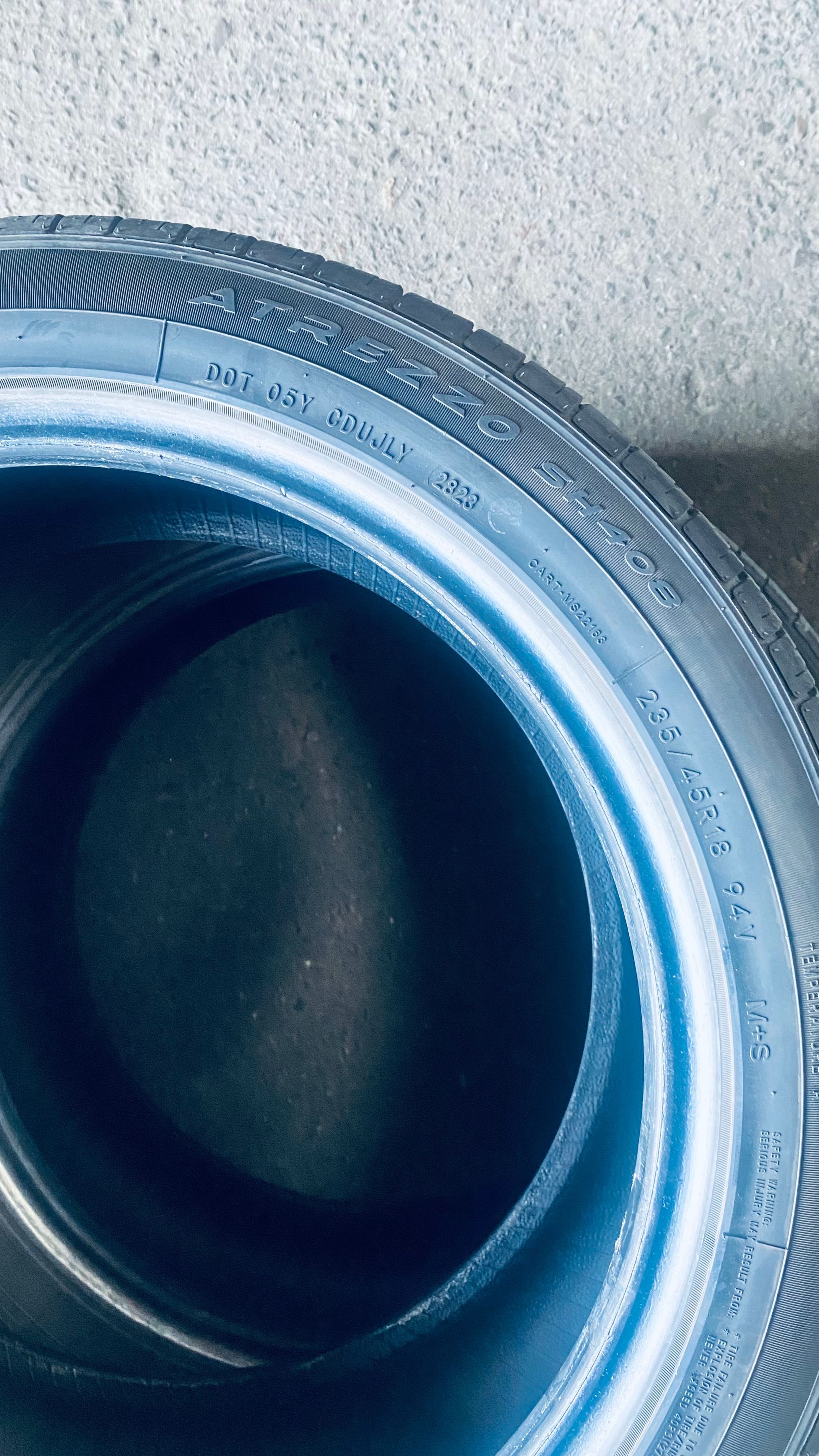 Продам шины 235/45/18
