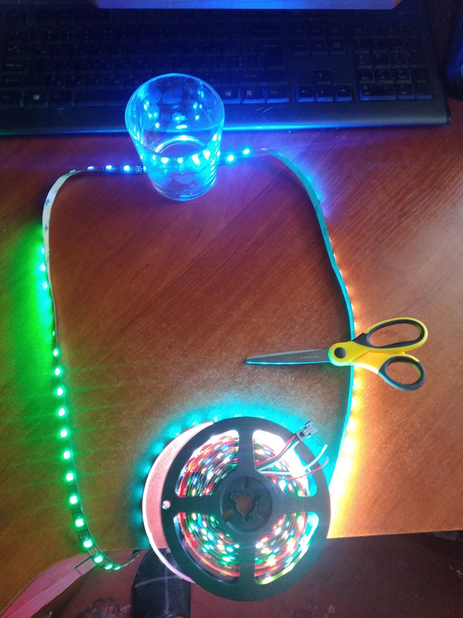 Адресная LED RGB лента с SATA