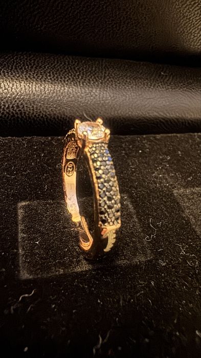 Anel do Amor - Prata 925 dourada e zirconias preta e grande ao centro