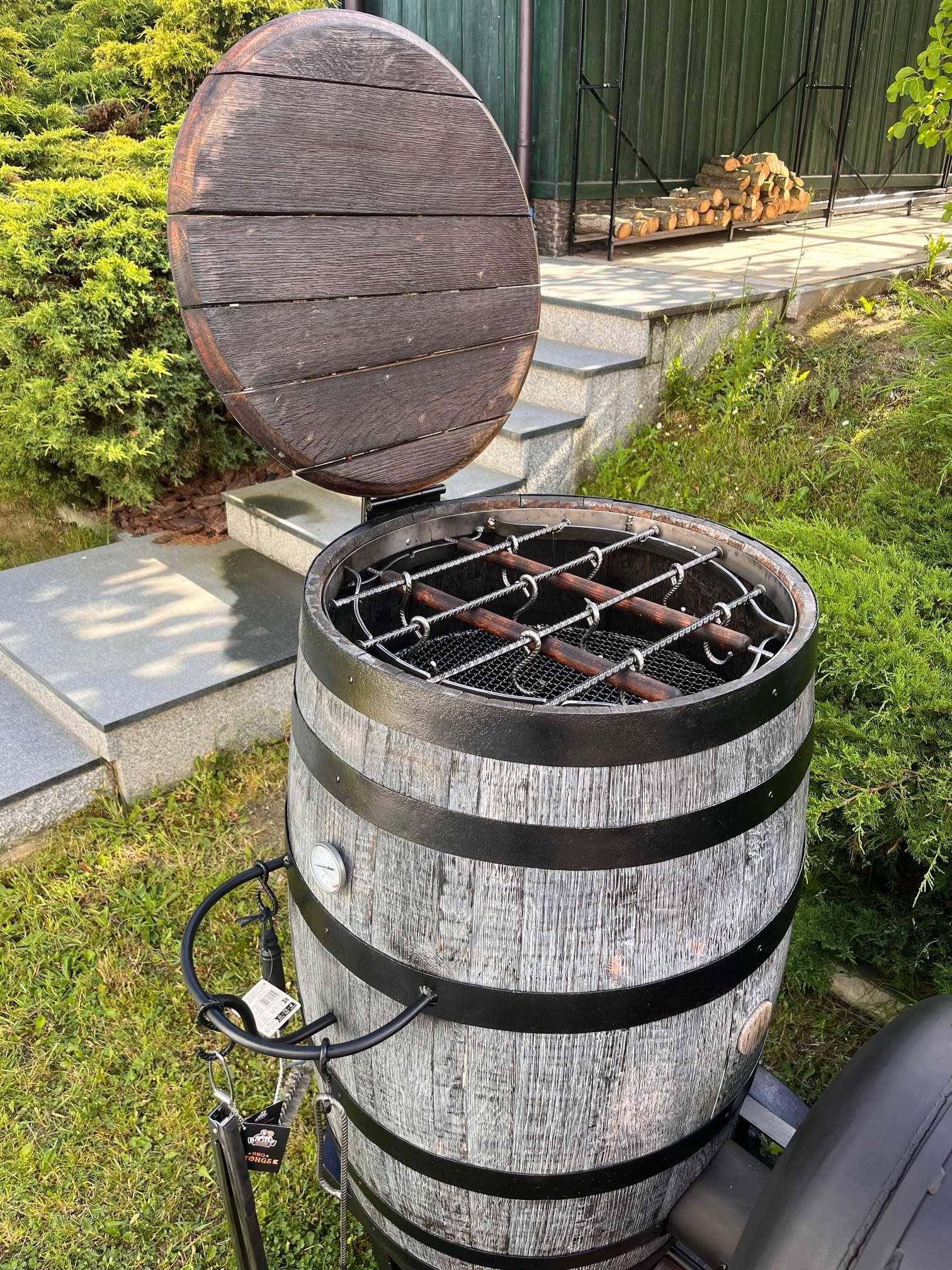 Grill - wędzarnia na drewno
