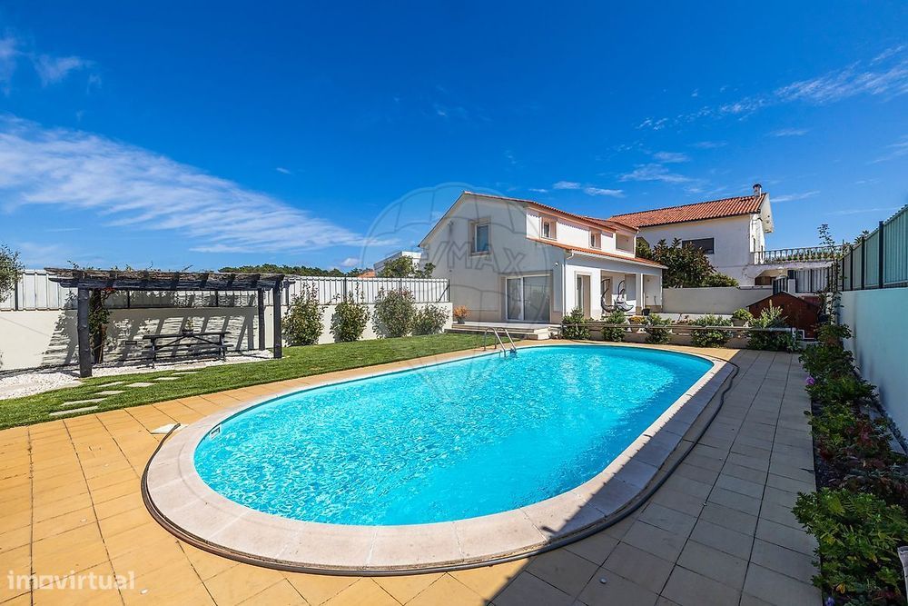 Moradia T4 para venda