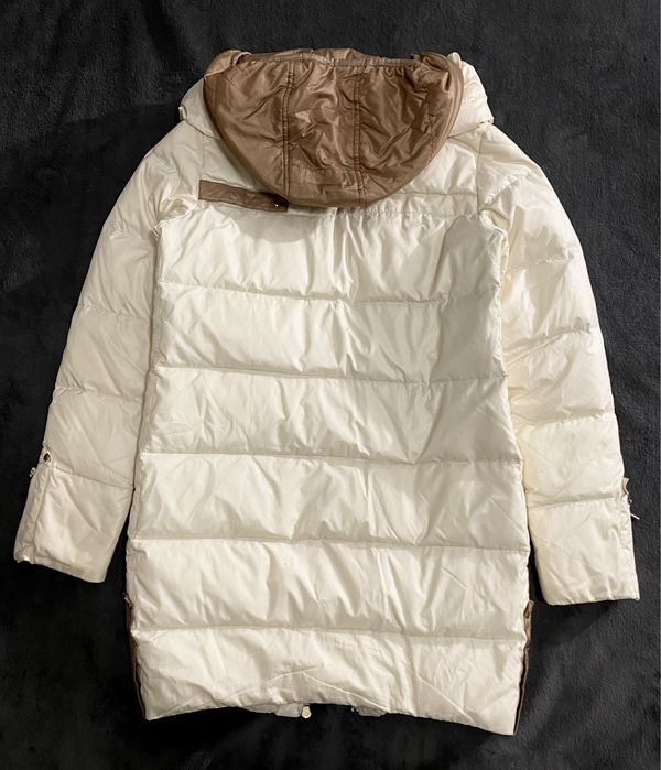 Пуховик молочного кольору VO TARUN, розмір S