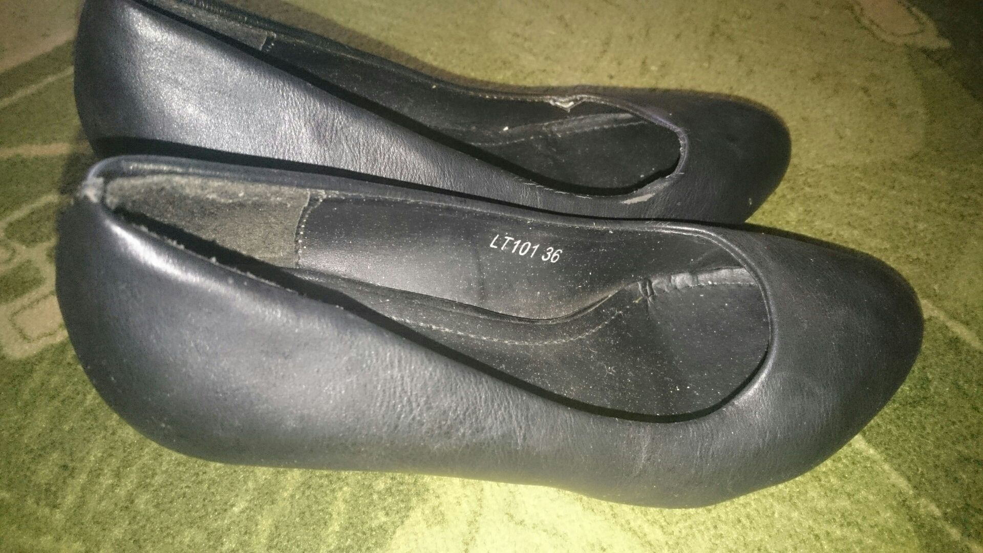 Buty czarne pantofle na niskim obcasie rozmiar 36 dł wkładki 22,5 cm