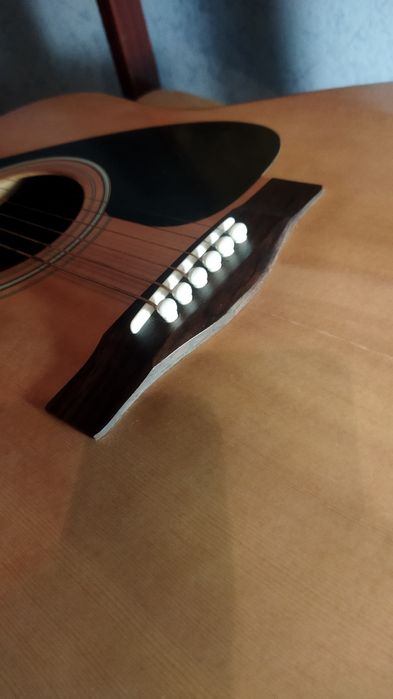Гитара Yamaha акустическая