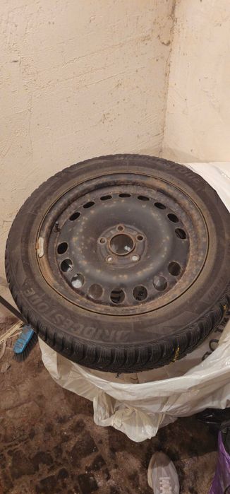 Opony zimowe + Stalówki Bridgestone R16 205/55 Rozstaw 5x110mm
