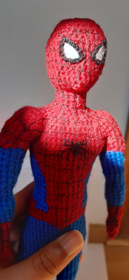 Amigurumi homem-aranha croche boneco (spiderman)