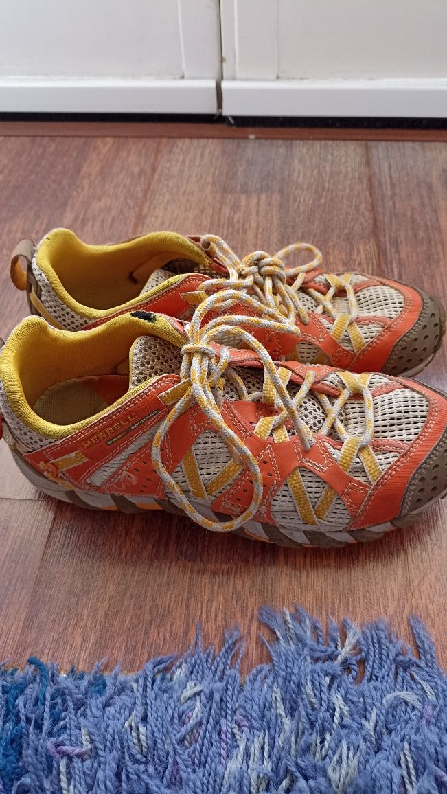 Tênis Merrell 35,5