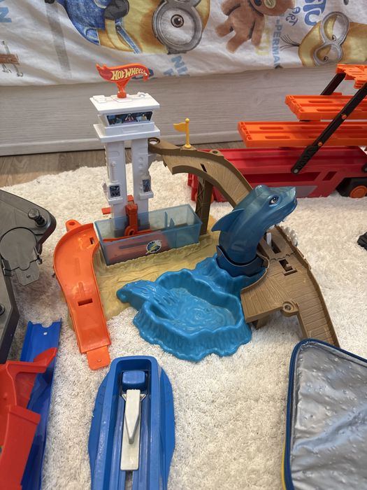 Треки,гаражи,машинки