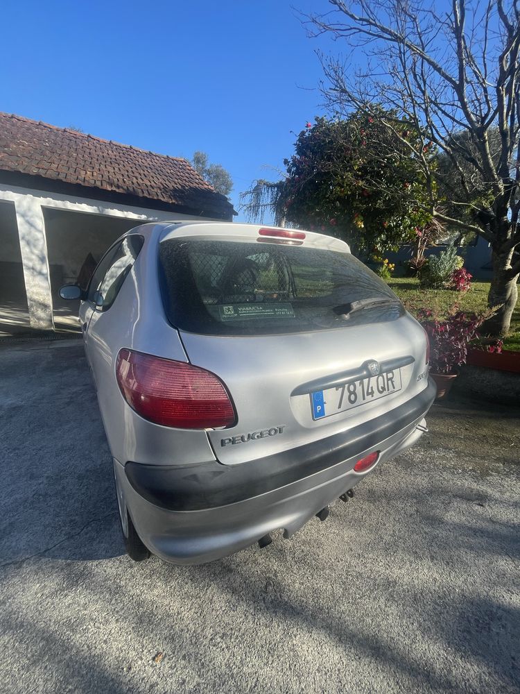 Peugeot 206 comercial