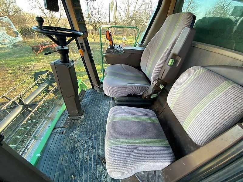 Комбайн John Deere W650