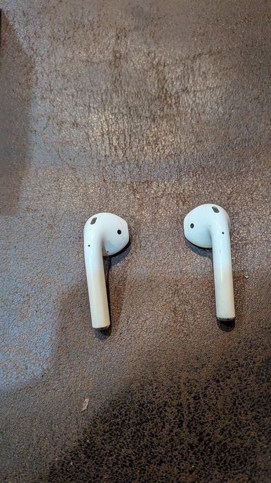 Продається Apple AirPods 1-2 покоління